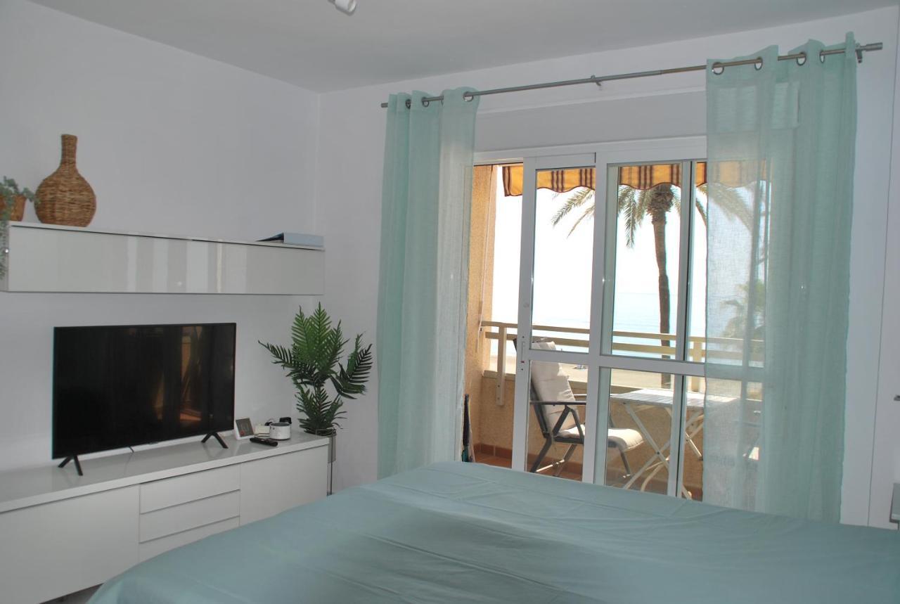 1 - Sea Front Apartment *